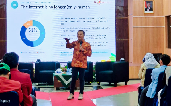 SILAT APIK PTMA 2026 resmi dibuka di Jakarta. Forum nasional ini mengangkat isu etika digital, kecerdasan buatan (AI), dan transformasi sosial berkelanjutan dalam dunia komunikasi.