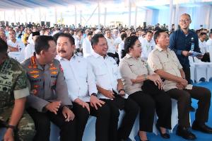 Presiden Prabowo Umumkan Swasembada Pangan 2025 di Panen Raya Karawang